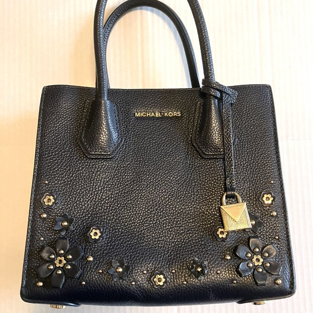 Michael Kors Mercer Medium Crossbody Purse